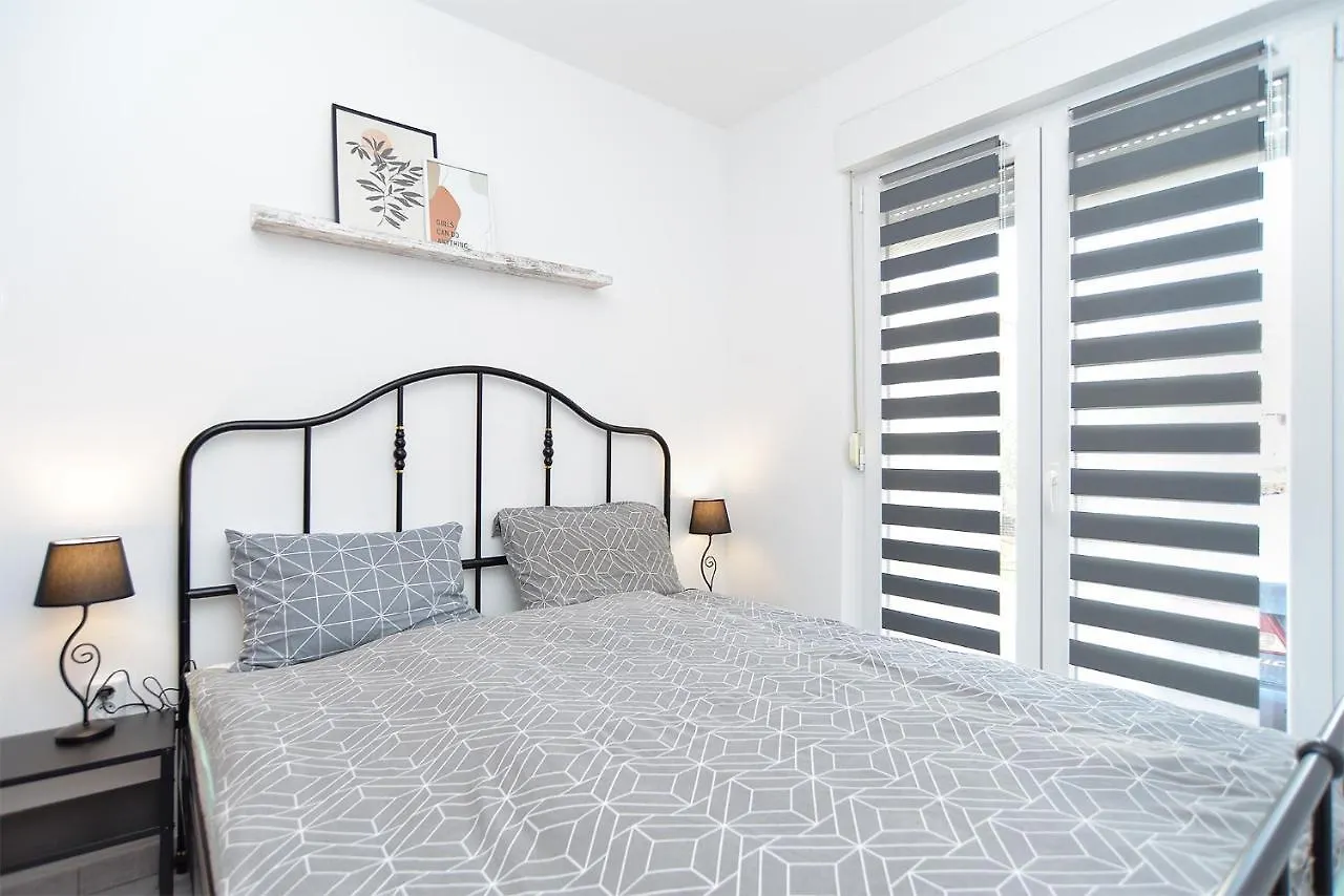 Apartmensts Arsen 928 Pula