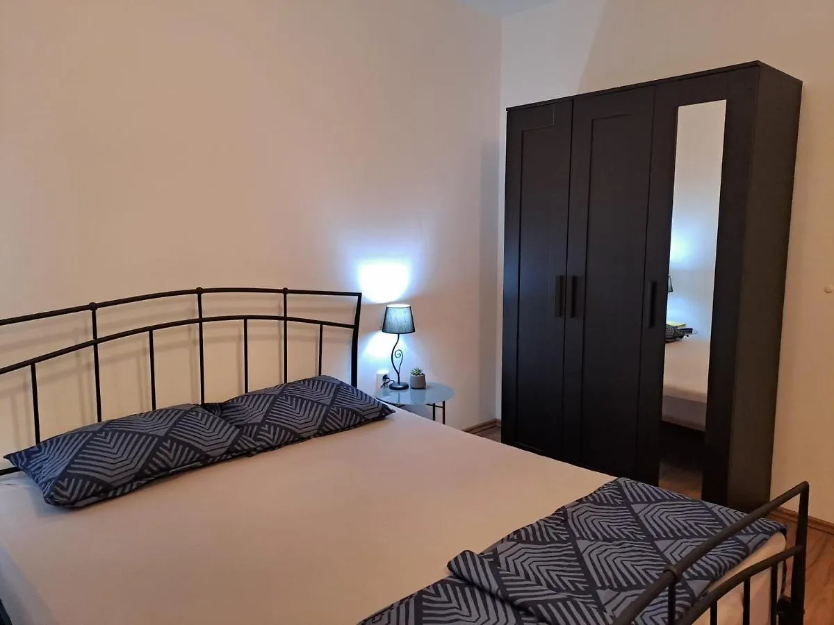 Apartmensts Arsen 928 Pula 0*,  Croatia
