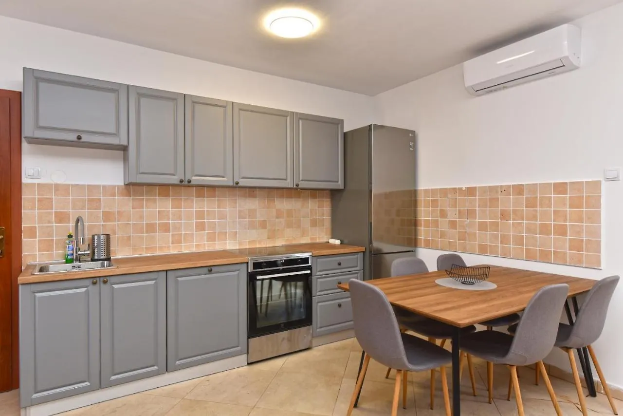 Apartmensts Arsen 928 Pula Apartment