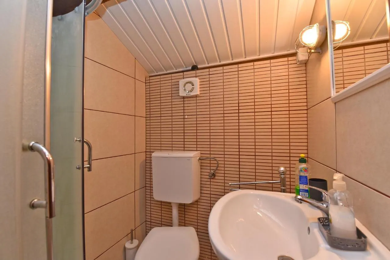 Apartment Apartmensts Arsen 928 Pula