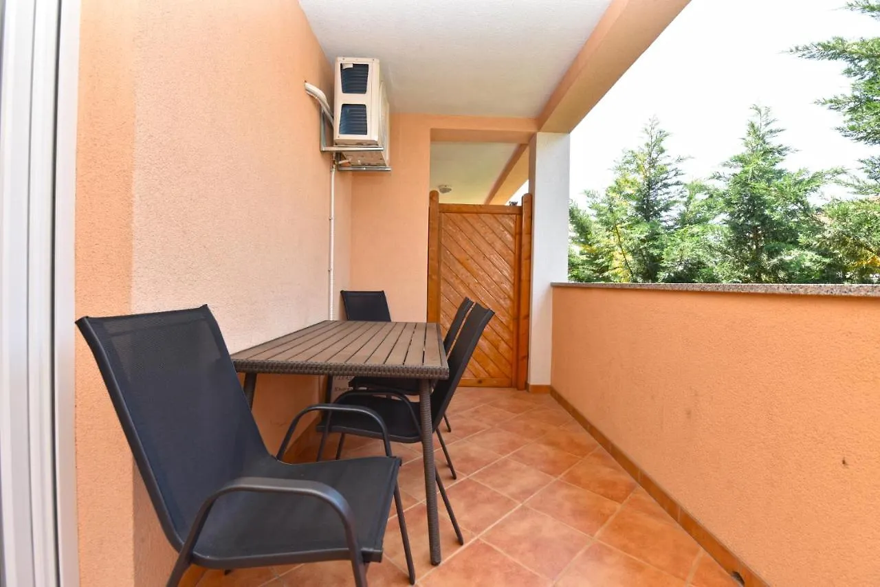 Apartment Apartmensts Arsen 928 Pula